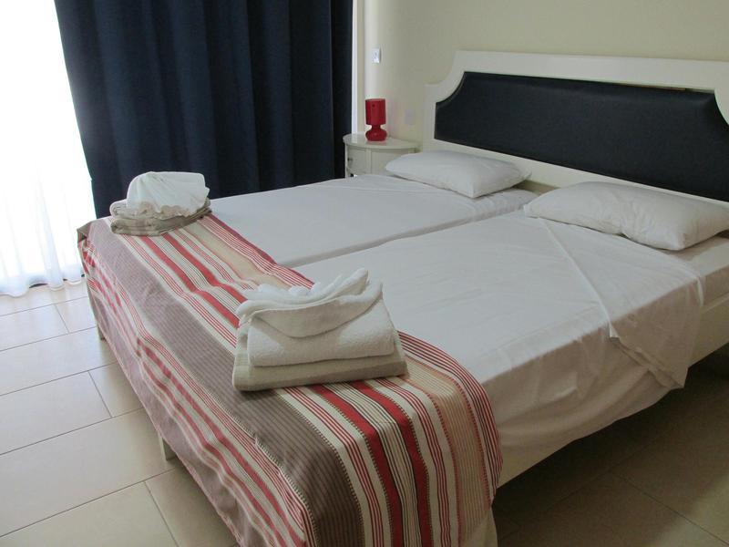 Royal Blue Hotel & Spa Geroskipou Eksteriør billede